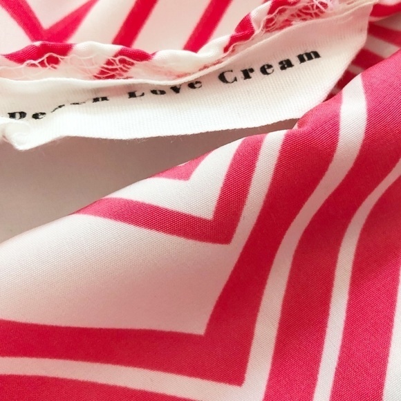 Peach Love Cream chevron cap sleeve pullover top - Picture 4 of 8